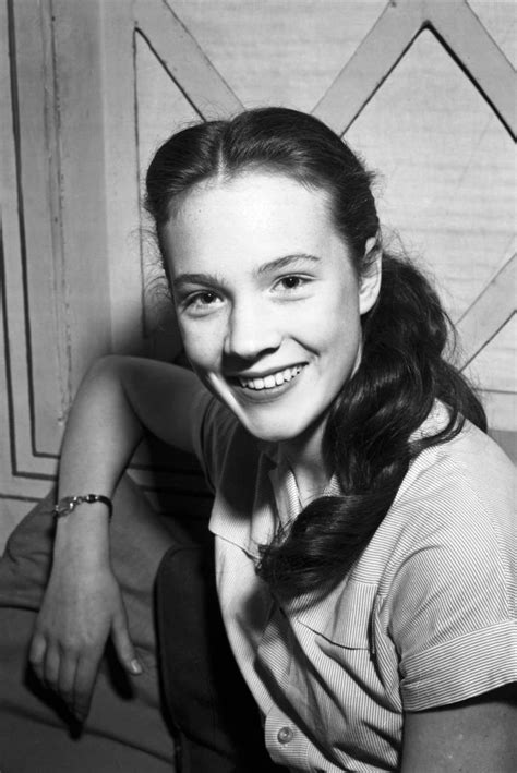 julie andrews jung|15 Rare Images of Julie Andrews At the Beginning of Her Career